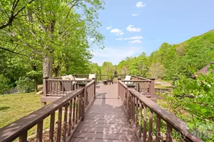 25 View Ridge Pkwy, Leicester, NC 28748 - Photo 6
