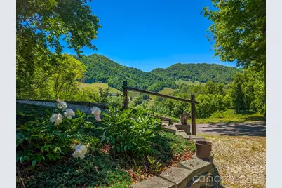 572 Pleasant Valley Road, Burnsville, NC 28714 - Photo 6