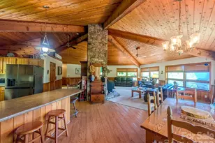 572 Pleasant Valley Rd, Burnsville, NC 28714 - Photo 20