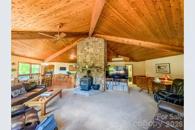 572 Pleasant Valley Road, Burnsville, NC 28714 - Photo 18