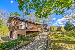 572 Pleasant Valley Rd, Burnsville, NC 28714 - Photo 4