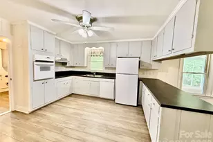 407 Pine St, Fort Mill, SC 29715 - Photo 12