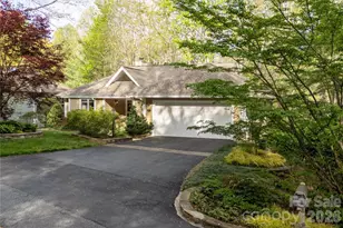 508 Cobblestone Ln N, Flat Rock, NC 28731 - Photo 6