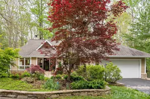 508 Cobblestone Ln N, Flat Rock, NC 28731 - Photo 2
