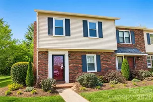 2705 N Center St, Hickory, NC 28601 - Photo 2