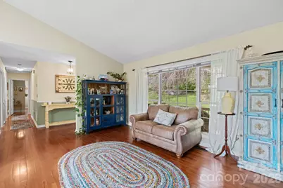 432 Hunters Glen Lane, Hendersonville, NC 28739 - Photo 6