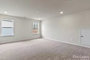 3352 Blf Hl Ln, Charlotte, NC 28215 - Photo 6