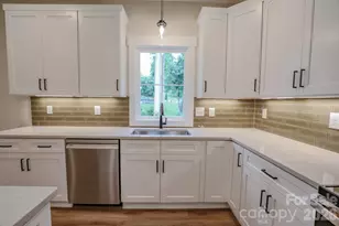 156 Oakdale Dr, Morganton, NC 28655 - Photo 4