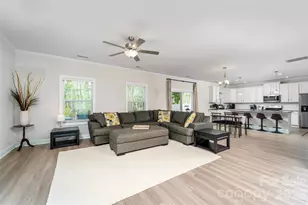 132 Tradesmen Trl, Troutman, NC 28166 - Photo 4