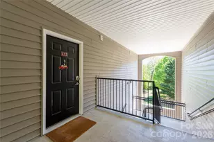 132 Appeldoorn Cir, Asheville, NC 28803 - Photo 4