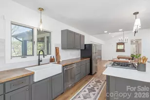431 Pleasant Grove Rd, Hendersonville, NC 28739 - Photo 16