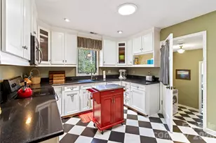715 Laurel Ave, Black Mountain, NC 28711 - Photo 20
