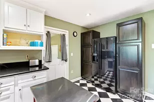 715 Laurel Ave, Black Mountain, NC 28711 - Photo 22