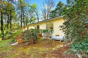 715 Laurel Ave, Black Mountain, NC 28711 - Photo 4