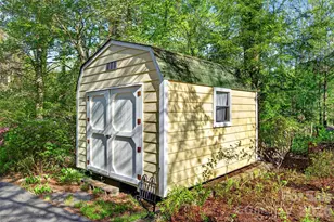 715 Laurel Ave, Black Mountain, NC 28711 - Photo 34