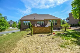16402 Doves Canyon Ln, Charlotte, NC 28278 - Photo 36