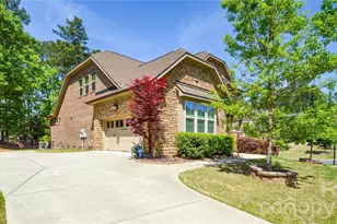 16402 Doves Canyon Ln, Charlotte, NC 28278 - Photo 4