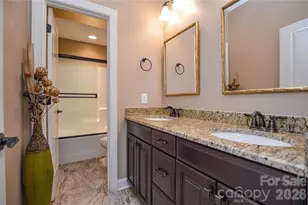16402 Doves Canyon Ln, Charlotte, NC 28278 - Photo 32