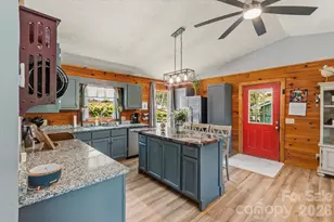 187 Cedarwood Dr, Waynesville, NC 28785 - Photo 4