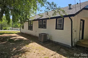 406 26th St SW, Hickory, NC 28602 - Photo 8