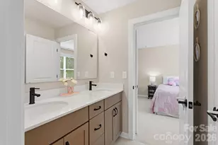 8105 Rolling Wheels Rd, Charlotte, NC 28215 - Photo 30