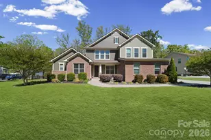 8635 Whitehawk Hill Rd, Waxhaw, NC 28173 - Photo 2