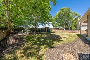 7209 Corduroy Ct, Matthews, NC 28105 - Photo 38