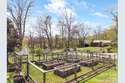 318 Stonewall Avenue, Swannanoa, NC 28778 - Photo 4