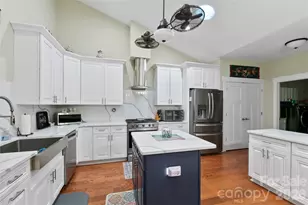 20 Brookstone Pl, Candler, NC 28715 - Photo 6