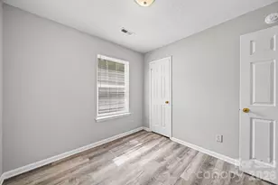 3716 Capps Hill Dr, Charlotte, NC 28216 - Photo 18