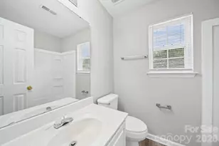 3716 Capps Hill Dr, Charlotte, NC 28216 - Photo 20