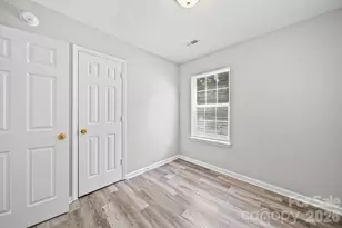 3716 Capps Hill Dr, Charlotte, NC 28216 - Photo 22