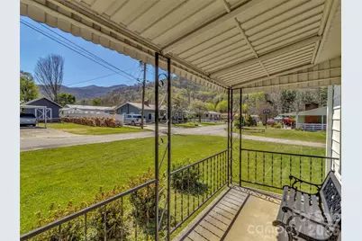 68 Skyview Drive, Waynesville, NC 28786 - Photo 4