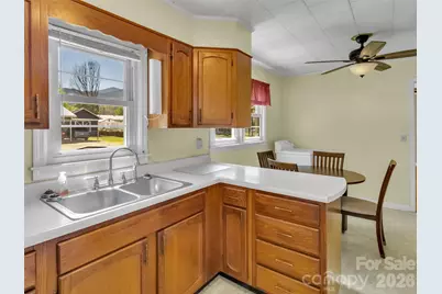 68 Skyview Drive, Waynesville, NC 28786 - Photo 16