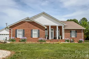 5146 Olde School Dr, Hickory, NC 28602 - Photo 1