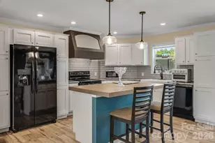 1923 Ridge Rd, Hendersonville, NC 28792 - Photo 14