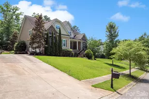 242 Wren Creek Cir, Blythewood, SC 29016 - Photo 2
