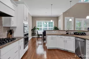 242 Wren Creek Cir, Blythewood, SC 29016 - Photo 10