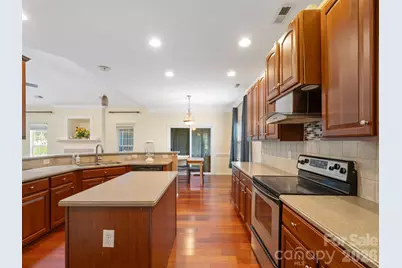 9903 Southampton Commons Drive, Charlotte, NC 28277 - Photo 6