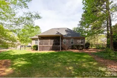 147 Honeysuckle Creek Loop, Mooresville, NC 28117 - Photo 4