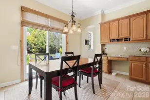 11416 Ashbourne Hall Rd, Charlotte, NC 28277 - Photo 16