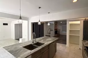 6814 Pence Rd, Charlotte, NC 28215 - Photo 12
