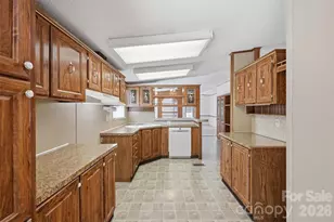 1235 Cheyenne Oaks Dr, Claremont, NC 28610 - Photo 18