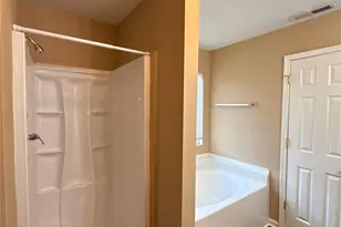 7206 Oakwinds Ct, Charlotte, NC 28269 - Photo 12