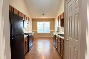 7206 Oakwinds Ct, Charlotte, NC 28269 - Photo 4