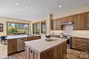 18 Majestic Oak Cir, Asheville, NC 28805 - Photo 8