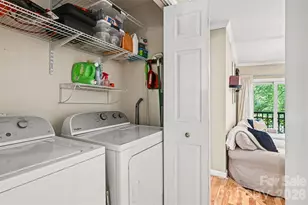 1109 E Morehead St, Charlotte, NC 28204 - Photo 12