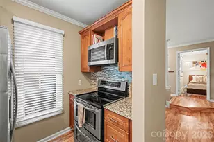 1109 E Morehead St, Charlotte, NC 28204 - Photo 10