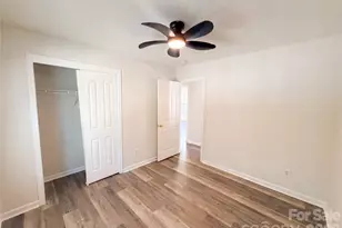 6032 Briggs Dr, Charlotte, NC 28269 - Photo 4