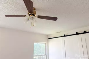 6032 Briggs Dr, Charlotte, NC 28269 - Photo 10